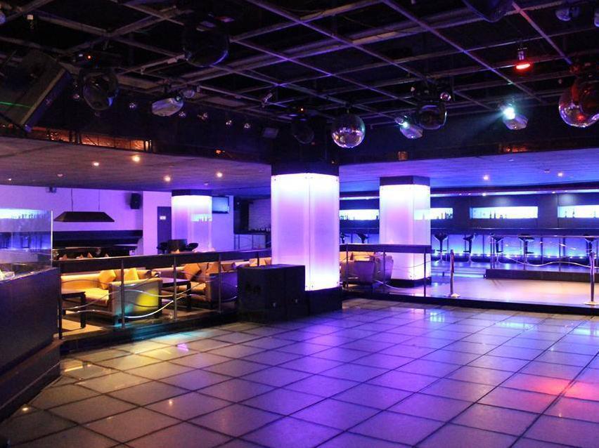 Greenpark Ченай Екстериор снимка The interior of the nightclub