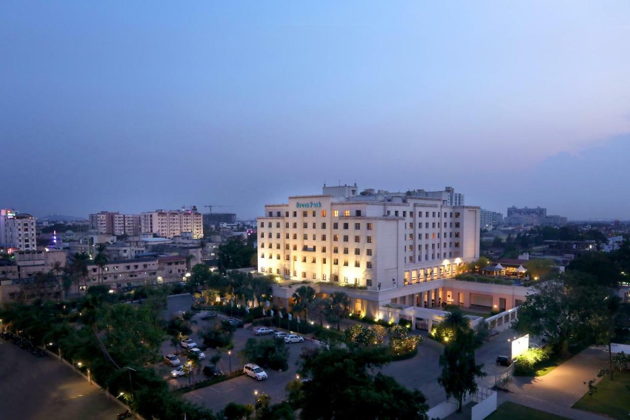 Greenpark Ченай Екстериор снимка The Oberoi, Karachi